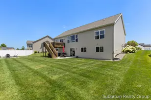 7361 Yellowstone Dr, Hudsonville, MI 49426 - Photo 30