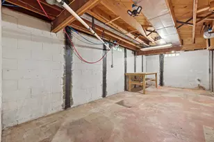 2757 Cascade Springs Dr SE, Grand Rapids, MI 49546 - Photo 28