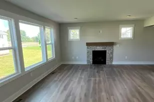 671 Waterford Village Dr NW, Grand Rapids, MI 49534 - Photo 2