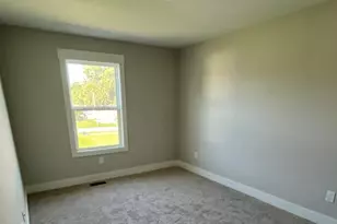671 Waterford Village Dr NW, Grand Rapids, MI 49534 - Photo 12