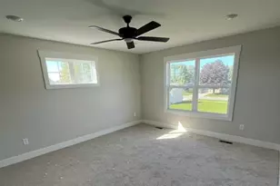 671 Waterford Village Dr NW, Grand Rapids, MI 49534 - Photo 14