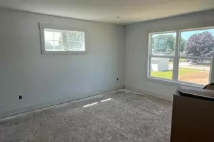 671 Waterford Village Dr NW, Grand Rapids, MI 49534 - Photo 6
