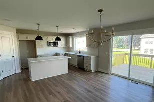 671 Waterford Village Dr NW, Grand Rapids, MI 49534 - Photo 4