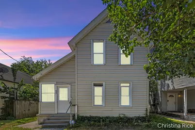 927 Davis Avenue NW, Grand Rapids, MI 49504 - Photo 2
