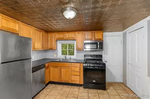 927 Davis Ave NW, Grand Rapids, MI 49504 - Photo 12