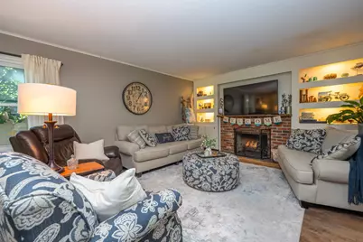 2240 Pleasant Hill Drive, Norton Shores, MI 49441 - Photo 10