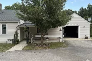 5062 Tyrone St, Ypsilanti, MI 48197 - Photo 2