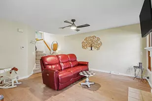 114 Sandy Point Dr, Holland, MI 49424 - Photo 6