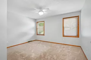 114 Sandy Point Dr, Holland, MI 49424 - Photo 16