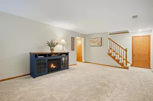 114 Sandy Point Dr, Holland, MI 49424 - Photo 20