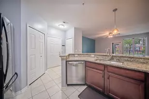 953 E Summerfield Glen Cir, Ann Arbor, MI 48103 - Photo 6