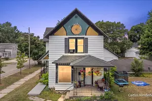 1501 College Ave NE, Grand Rapids, MI 49505 - Photo 2