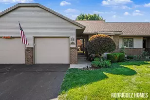1731 Lakeview Dr, Zeeland, MI 49464 - Photo 1