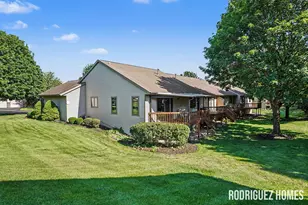 1731 Lakeview Dr, Zeeland, MI 49464 - Photo 24