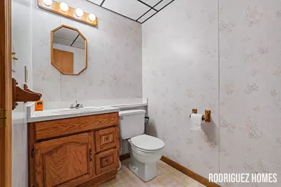 1731 Lakeview Drive, Zeeland, MI 49464 - Photo 20