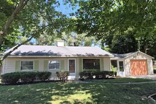 885 Barnum St SW, Wyoming, MI 49509 - Photo 2