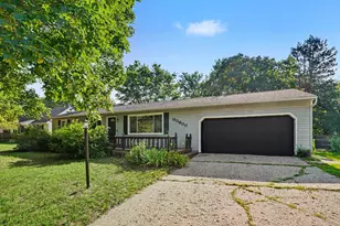 59799 White Wood Dr, Mattawan, MI 49071 - Photo 2
