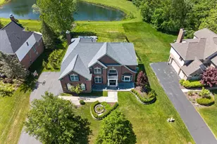 2931 Walnut Ridge Dr, Ann Arbor, MI 48103 - Photo 2