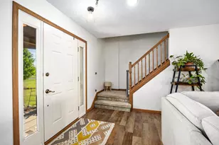 2189 W Vermontville Hwy, Charlotte, MI 48813 - Photo 10