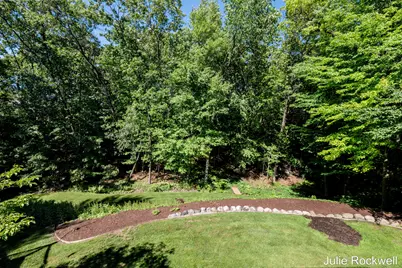 1720 Flowers Crossing Drive NE, Grand Rapids, MI 49525 - Photo 10