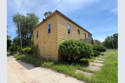 817 Thresher Avenue, Benton Harbor, MI 49022 - Photo 2