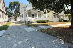 35 E 20th St, Holland, MI 49423 - Photo 2