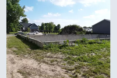 598 E North Street, Hastings, MI 49058 - Photo 4