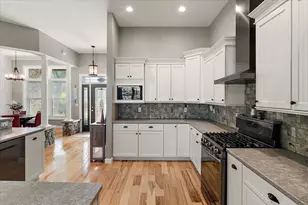 44 E Acacia Blvd, Battle Creek, MI 49015 - Photo 10