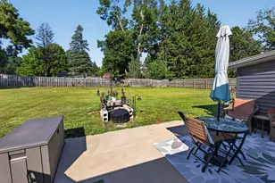 411 East St, Jonesville, MI 49250 - Photo 22