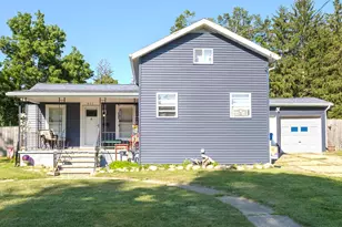 411 East St, Jonesville, MI 49250 - Photo 1