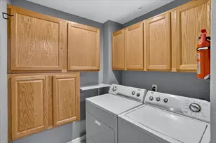 609 Curzon Ct, Howell, MI 48843 - Photo 14