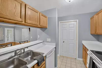 609 Curzon Court #203, Howell, MI 48843 - Photo 10