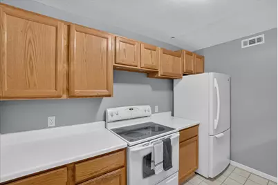 609 Curzon Court #203, Howell, MI 48843 - Photo 6