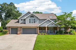 1327 Mulberry Ln, Saint Joseph, MI 49085 - Photo 1