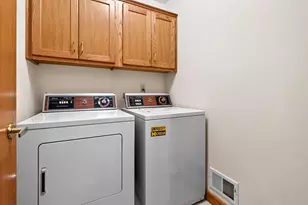 1327 Mulberry Ln, Saint Joseph, MI 49085 - Photo 20