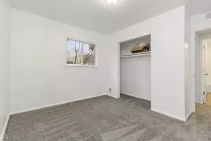946 Fairview Ave, Pontiac, MI 48340 - Photo 12
