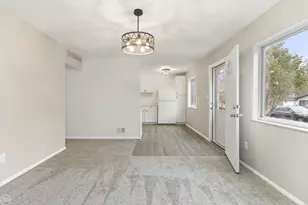 946 Fairview Ave, Pontiac, MI 48340 - Photo 24