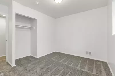 946 Fairview Avenue, Pontiac, MI 48340 - Photo 10
