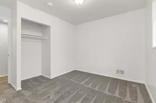 946 Fairview Ave, Pontiac, MI 48340 - Photo 10