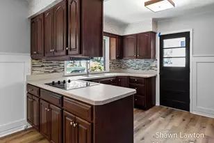 1832 Southwood Ave, Norton Shores, MI 49441 - Photo 14