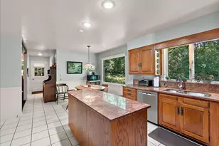 1354 Cornell Ave SE, Grand Rapids, MI 49506 - Photo 36