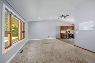 18880 East Ave N, Battle Creek, MI 49017 - Photo 6