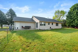 150 Gull Pointe Dr, Battle Creek, MI 49017 - Photo 4