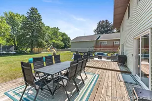 179 Highland Dr, Rockford, MI 49341 - Photo 16
