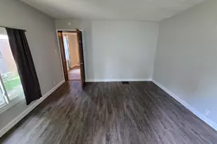 26431 Sunningdale Dr, Inkster, MI 48141 - Photo 16