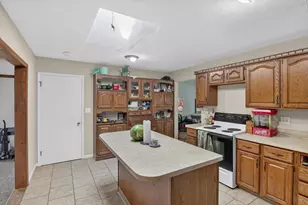 3015 John Glenn Dr, Jackson, MI 49201 - Photo 16