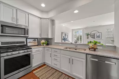 2557 W Towne Street, Ann Arbor, MI 48103 - Photo 8
