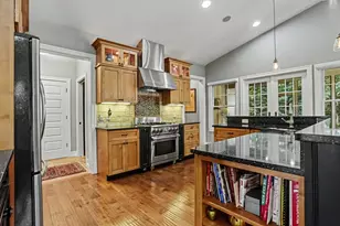 5543 N Red Pine Cir, Kalamazoo, MI 49009 - Photo 8