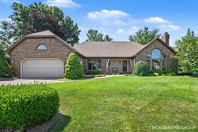 400 W 35th Street, Holland, MI 49423 - Photo 2
