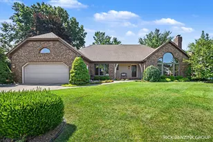 400 W 35th St, Holland, MI 49423 - Photo 2